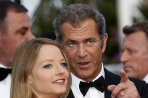 Trump autorizza Mel Gibson a portare di nuovo armi